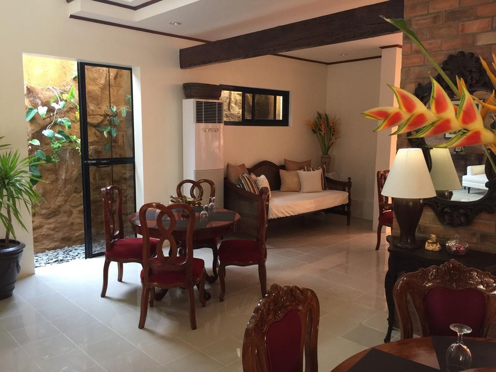 Bed and Breakfast Casa Roces Legazpi Exterior foto