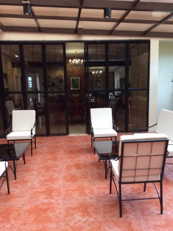 Bed and Breakfast Casa Roces Legazpi Exterior foto